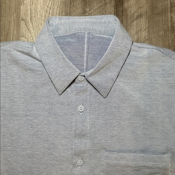 Lululemon Performance Long Sleeve Button Down - Medium - Picture 5 of 6
